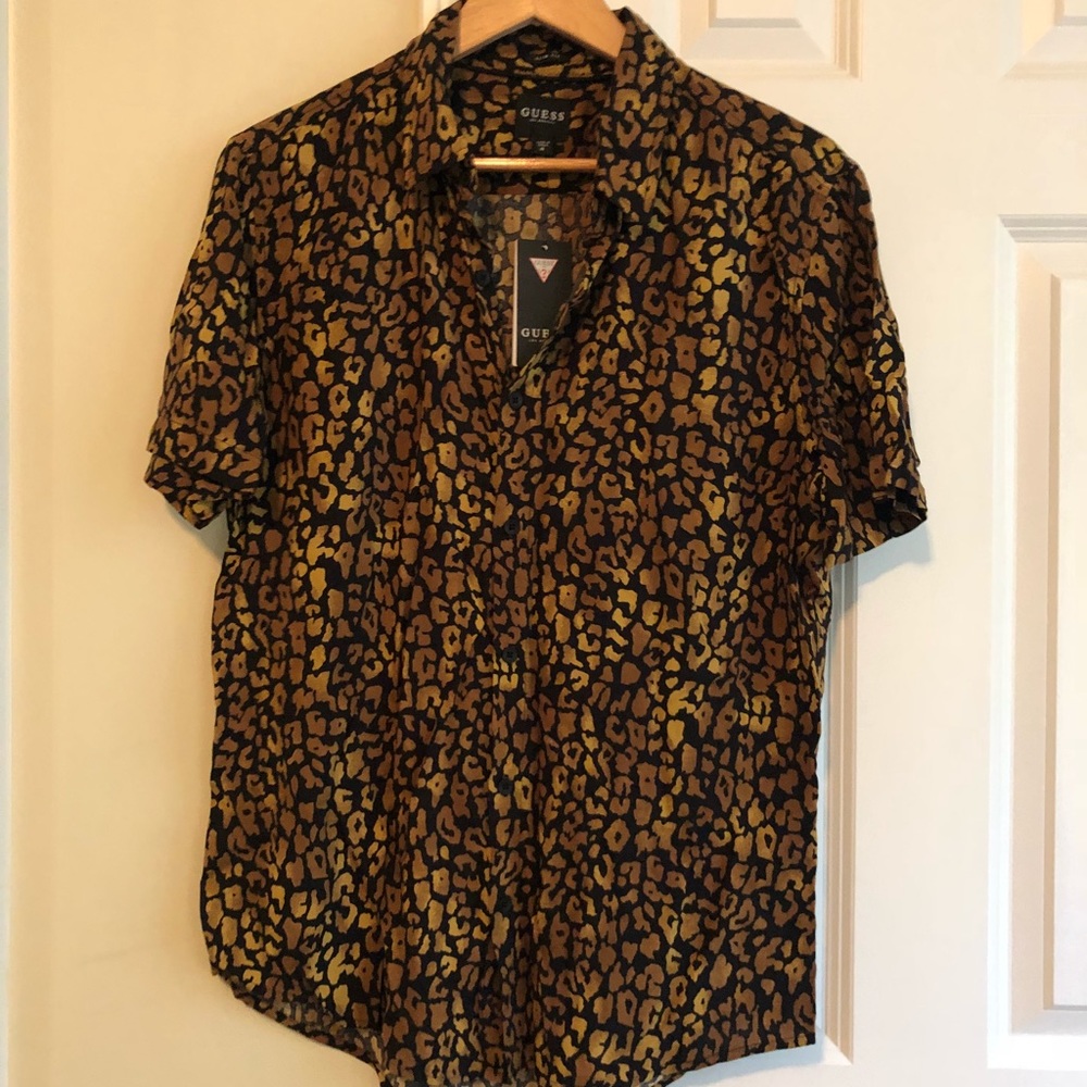 Guess Button down